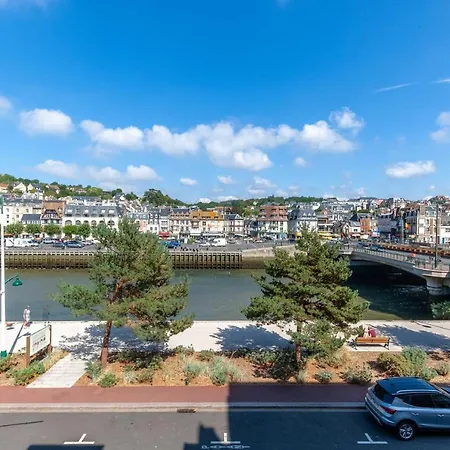 Large For 4 People Near Port