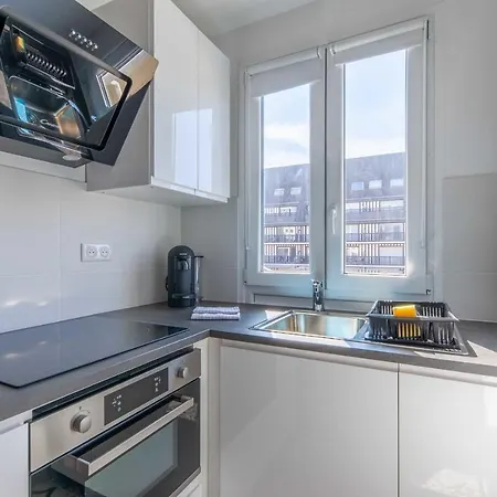 Apartman Large For 4 People Near Port