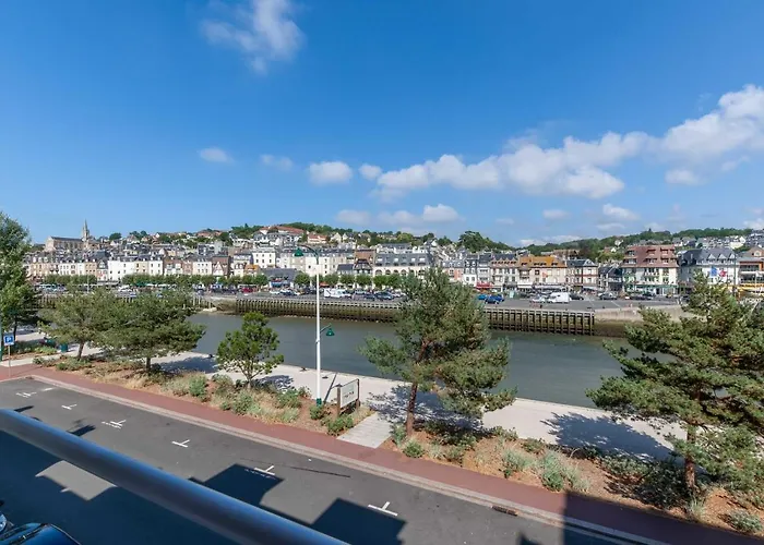 Large For 4 People Near Port Daire *