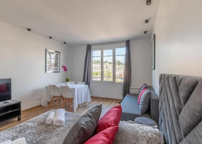 Large For 4 People Near Port Daire